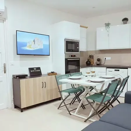 Palm T2 Borniol Apartment