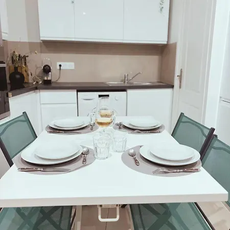 Apartment Palm T2 Borniol *